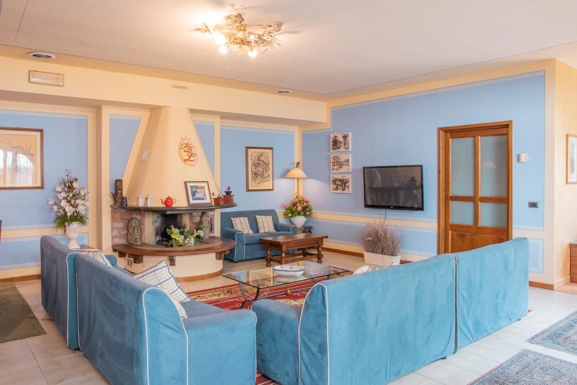 Hotel Ristorante La Lanterna Castelnuovo di Garfagnana Zewnętrze zdjęcie